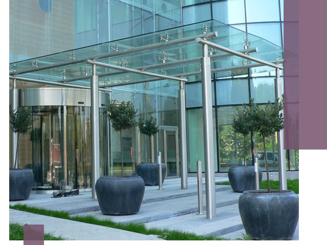 Навесы из стекла на заказ в Сасове — монтаж и установка