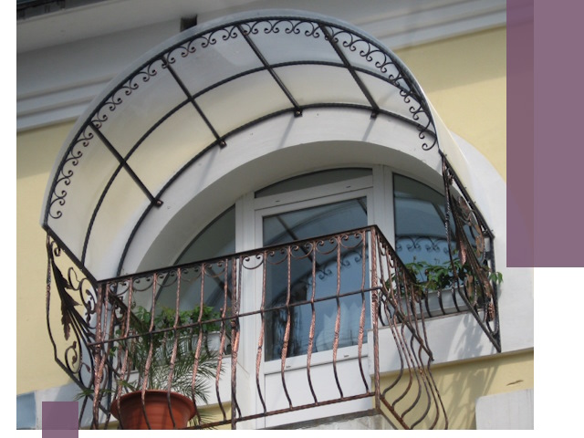 Козырьки над балконом в Сасове — изготовление и монтаж