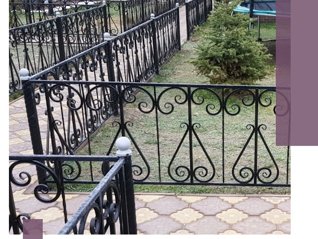 Кованые газонные ограждения под ключ в Сасове